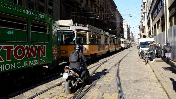 Lavori in centro d’estate, cambiano le linee dei tram