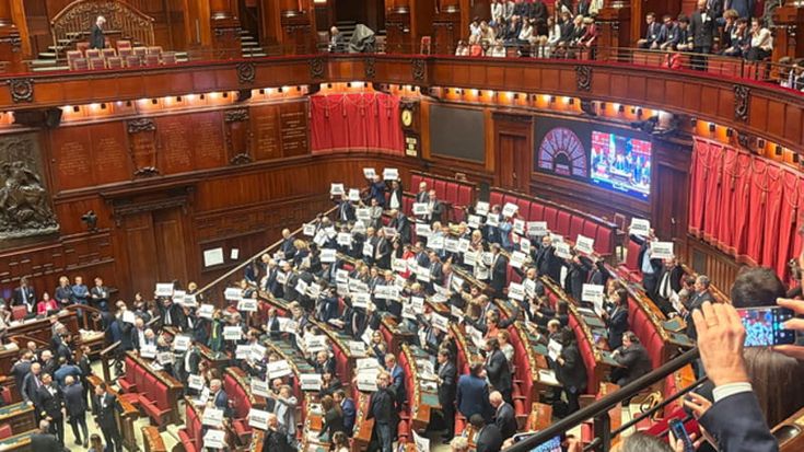 Legge elettorale, la diretta: via libera definitivo con scrutinio segreto. Proteste: una truffa