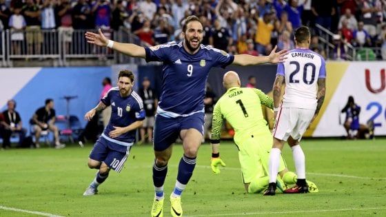 Higuain protagonista nella notte di Coppa America: altra doppietta per il Pipita