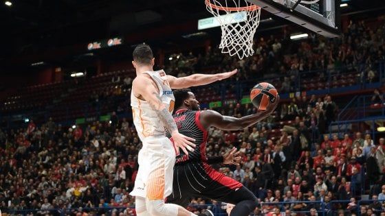 Basket, Eurolega: Milano non si ferma, 81-74 al Baskonia