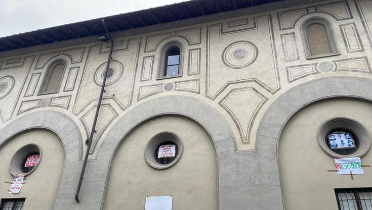 Michelangiolo occupato nella notte: “Non vogliamo l’accorpamento”