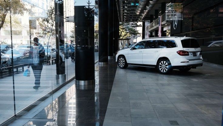 Auto, nuovo crollo delle immatricolazioni: -35,74% a ottobre