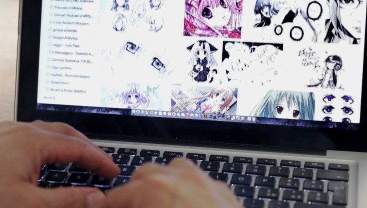 Pedopornografia, arrestato 30enne bresciano grazie a una segnalazione: nel pc migliaia di video e immagini di bambine