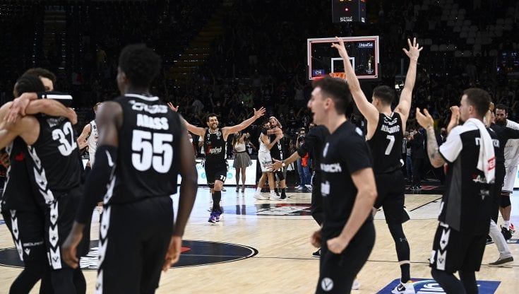 Basket, Virtus Bologna campione d'Italia: Milano schiantata 4-0