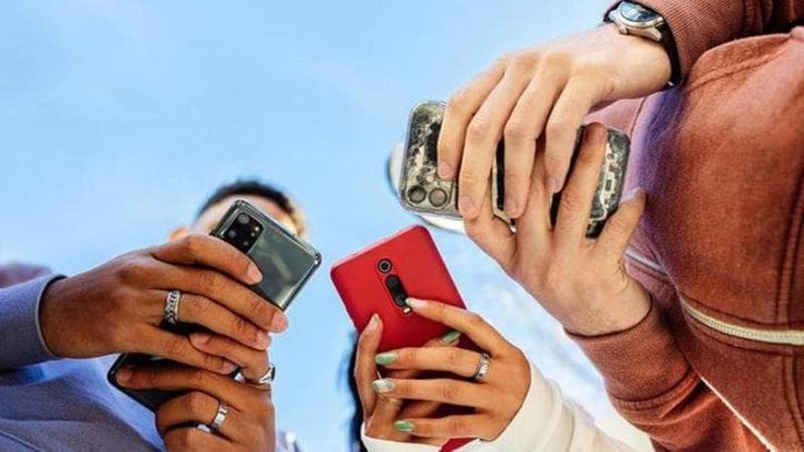 Soldi a parenti e amici senza bonifico: tutte le app per non rischiare problemi con il Fisco