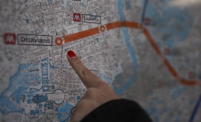 Metro, il rebus delle mappe sbagliate<br />cinque stazioni con i tragitti fermi al '90
