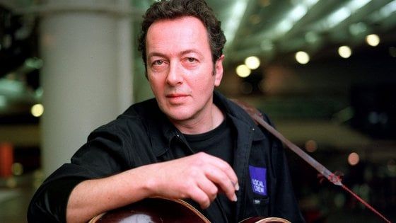 Bruce Springsteen canta per Joe Strummer al concerto tributo su YouTube