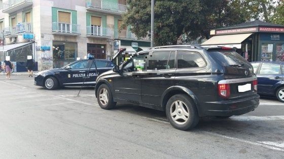 Bari, 10 automobilisti multati con il telelaser su viale Unità d'Italia. Sanzionato anche ciclista al cellulare