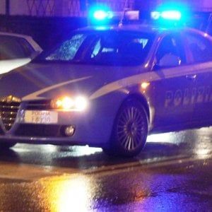 Bologna, pugni e calci alla fidanzata: arrestato