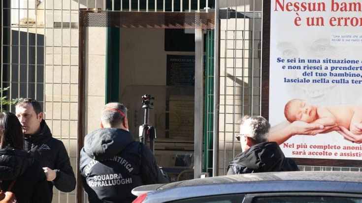 Neonato morto a Bari, nella ‘stanza della vita’ aria fredda dal condizionatore: “Non funziona bene”
