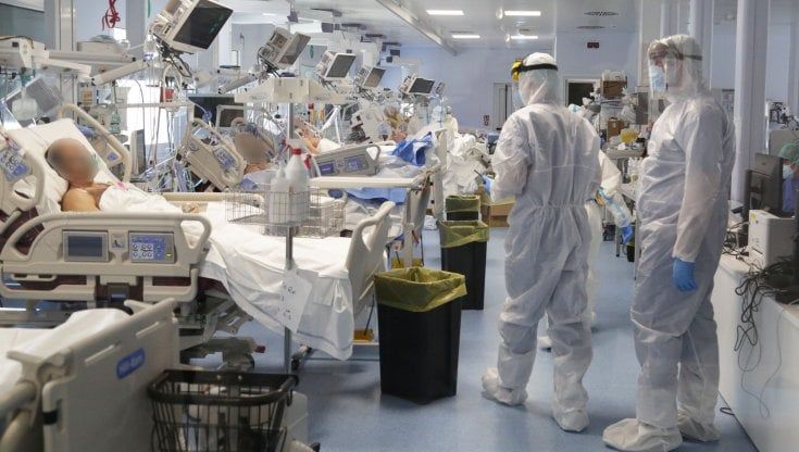 Coronavirus, i positivi superano quota 1600. Male anche i ricoverati: oltre cento in ventiquattr'ore