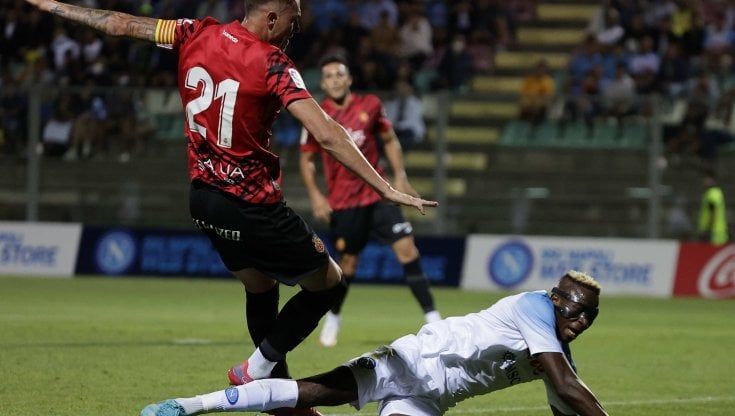 Napoli, Osimhen di rigore: con il Maiorca finisce 1-1