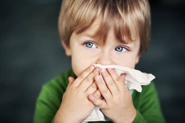 Raffreddore, scoperto il "codice Enigma" del virus