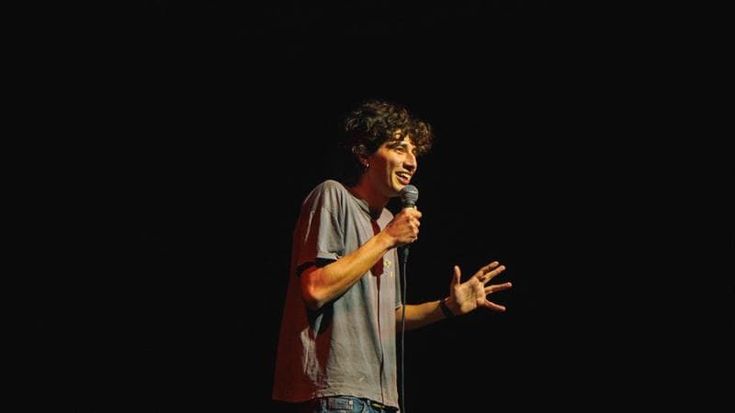 Salvo Di Paola, la stand up parla di Conigli