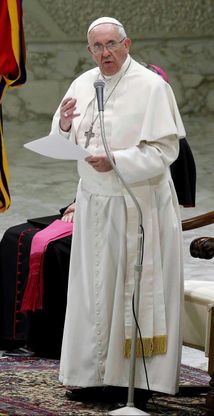 Ebola, il Papa: "Non venga meno il necessario aiuto della comunit&agrave; internazionale"