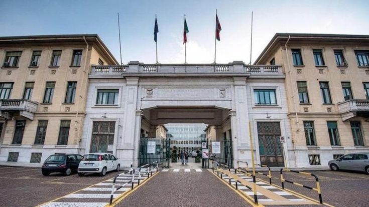 Paziente morì cadendo giù per le scale alle Molinette, il giudice: “Il rischio era noto”
