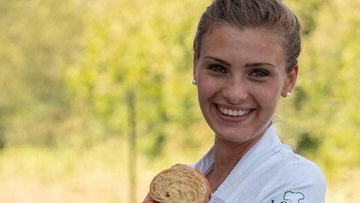 Meno zucchero, ingredienti di stagione e rum: ecco il miglior panettone estivo