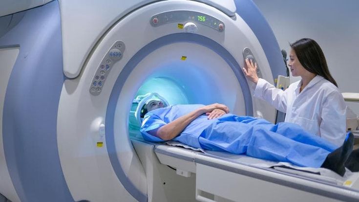 Sanità, in Puglia macchinari vecchi ma ancora utilizzati: “Così sale il rischio di diagnosi sbagliate”