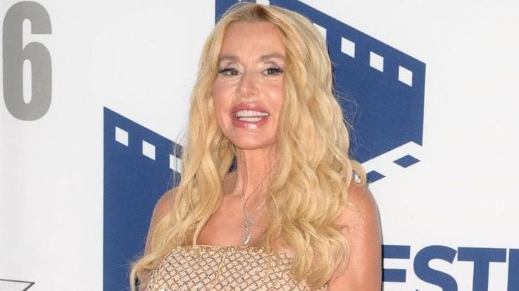 Valeria Marini annuncia il suo ritorno per la quarta volta al Grande Fratello Vip