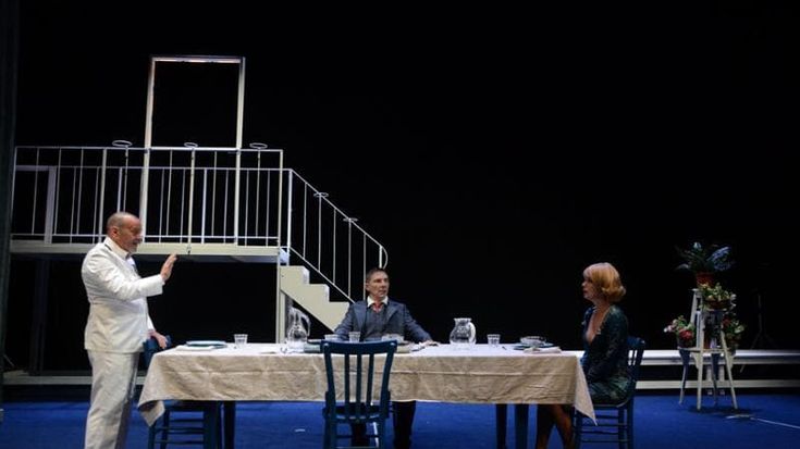 “L’uomo, la bestia e la virtù”: la commedia più beffarda di Pirandello al Teatro Gobetti