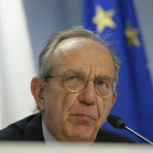 Nomine nelle partecipate, Padoan: "Scelto Profumo per esperienza internazionale"