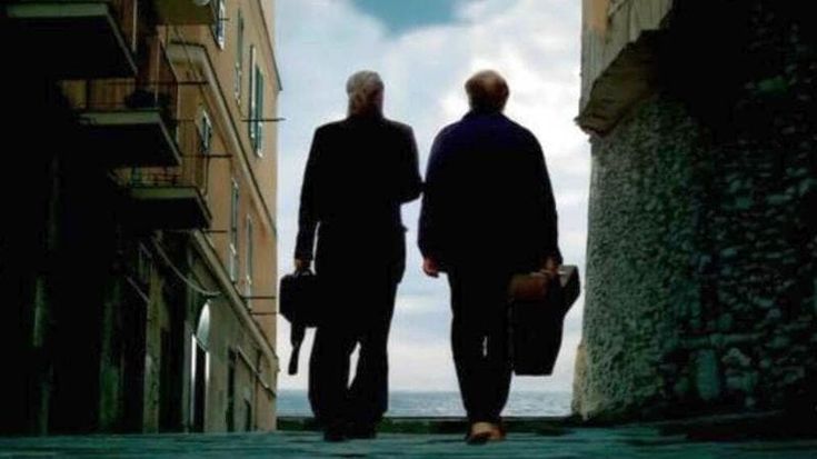 Pivio e De Scalzi, due musicanti con la pianola