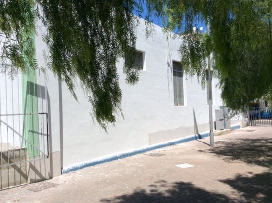 Lavori a scuola, rimosso il murale di Carrasco