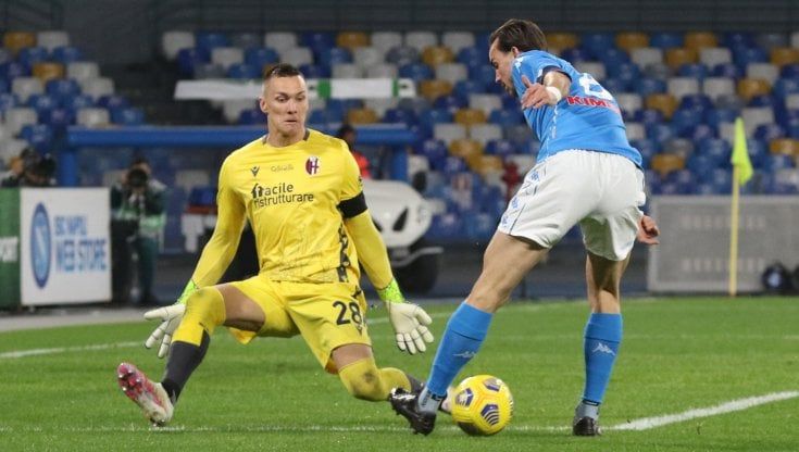 Il Bologna gioca, il Napoli segna: 3-1