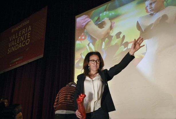 Primarie Pd, Valeria Valente presenta la sua candidatura all'Augusteo