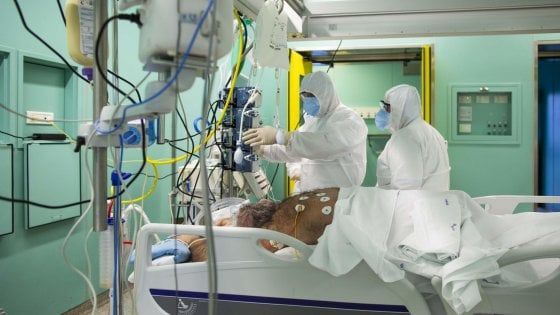 Coronavirus Lazio, 12 morti e 2013 positivi, oggi 199 in più. "Trend in leggero calo, sotto il 10%"