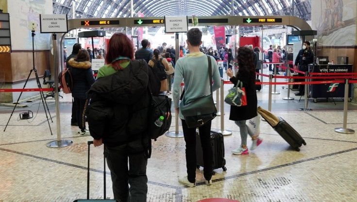 Turismo, la Pasqua in bilico degli italiani, tra disdette e prezzi folli