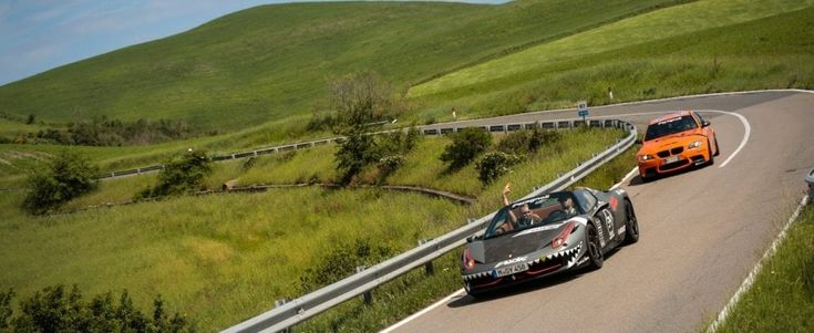 Crazyrun, si scaldano i motori per la "corsa" più folle