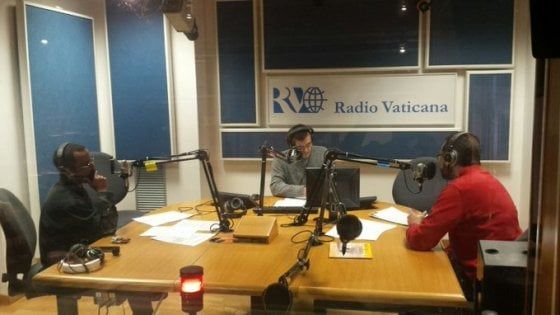 Vaticano, su radio, web e tv un programma per raccontare le storie di immigrazione