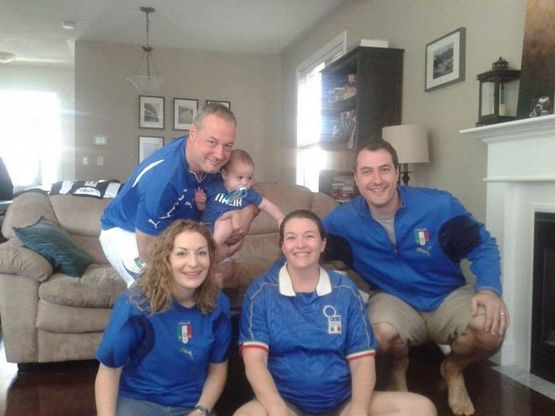 Tutti in maglia azzurra: mandate le vostre foto per rispondere a Conte