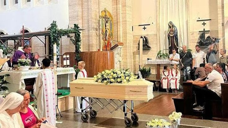 Mattia Maestri, a Coredo i funerali. Gli avvocati: “Denunceremo per omicidio colposo”