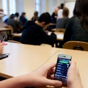 Il riassunto spiegato con Twitter: quando lo smartphone a scuola diventa virtuoso 