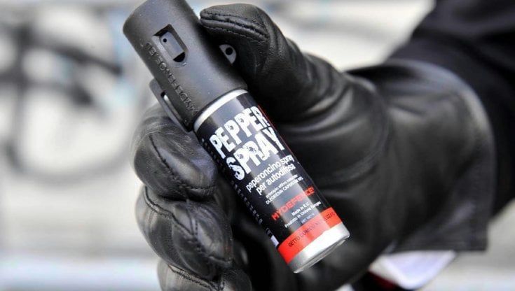 Spray urticante sul bus, paura a Campi Bisenzio
