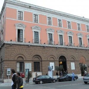 Bari, strafalcioni giuridici ed errori procedurali: sotto accusa le delibere del Comune