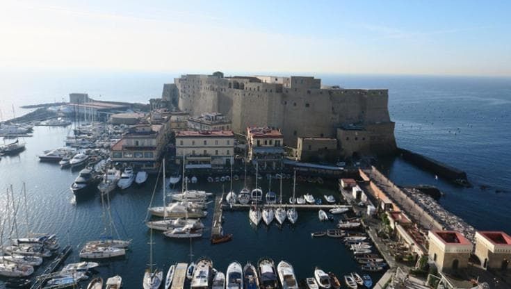Napoli, Castel dell’Ovo: sprint America’s Cup. Quattro milioni per rampa normanna, sarà illuminata