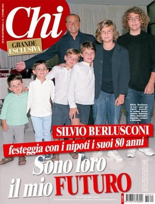Berlusconi festeggia 80 anni, in copertina con i nipoti: "Mi sento un patriarca"