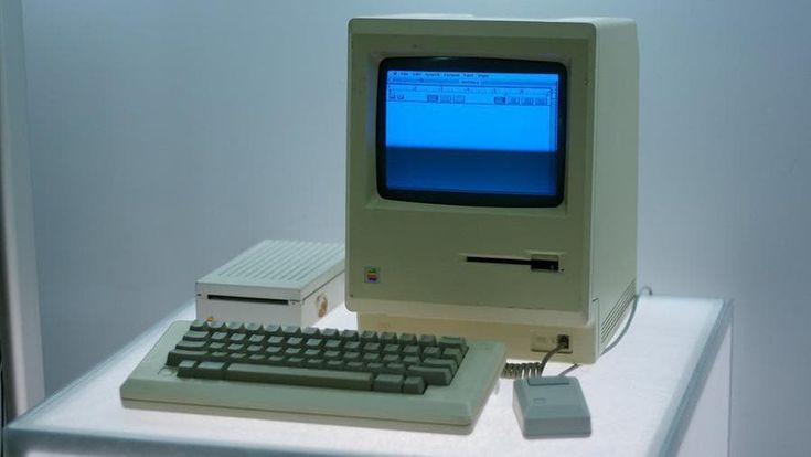 Ecco perché Apple ha ucciso il floppy disk e il mini-jack audio prima che fossimo pronti