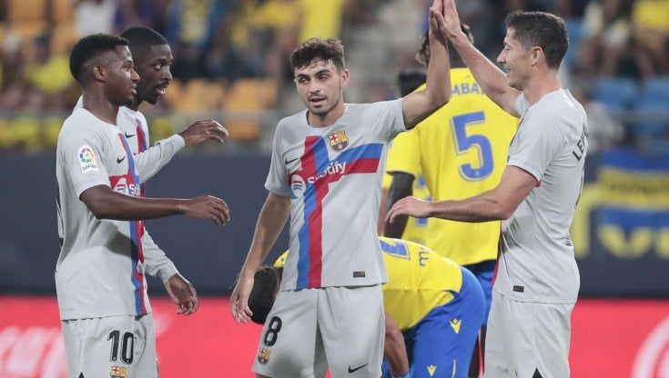 Liga, poker del Barcellona a Cadice: gara sospesa 40' per un malore a un tifoso