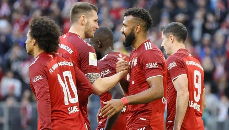 Il Bayern cala un altro poker, il Dormund resta in scia