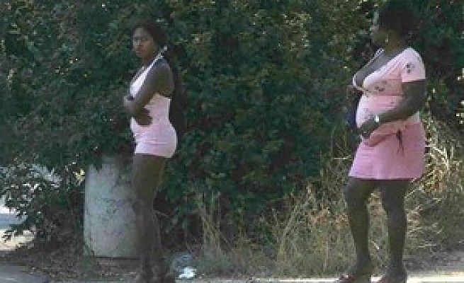 Riti vud&ugrave; alle prostitute<br />in manette quattro nigeriani