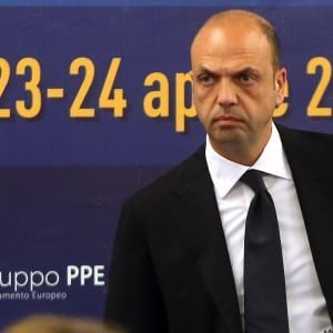 Vertice sulla sicurezza, Alfano in Prefettura