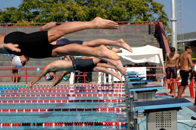 Piscine comunali, gioiello aperto a met&agrave;