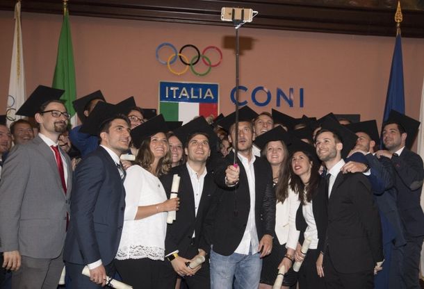 Totti riceve diploma honoris causa al Salone d'Onore del Coni