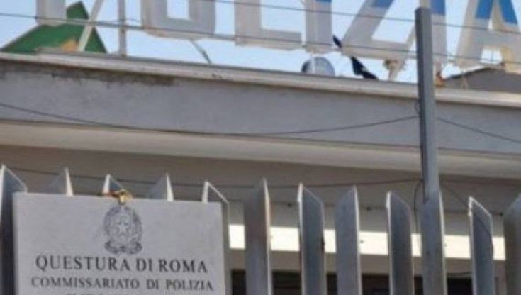 Raid teppistico contro le auto posteggiate a Ostia. I volti dei vandali nei filmati delle telecamere