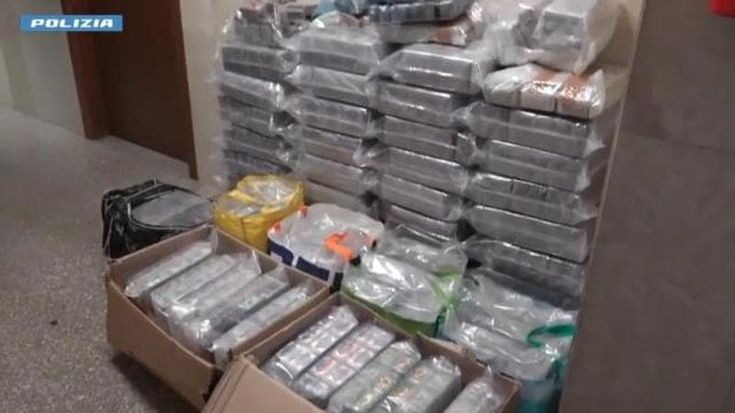 Orazio, trafficante a 79 anni: trovato con 500 chili di hashish. Al giudice: “Credevo fosse cacao”