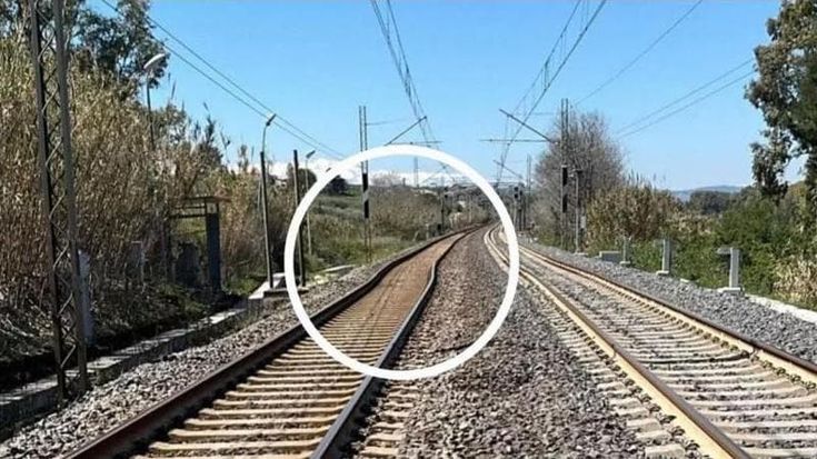 La frana divide Nord e Sud: corsa contro il tempo per riaprire strade e binari